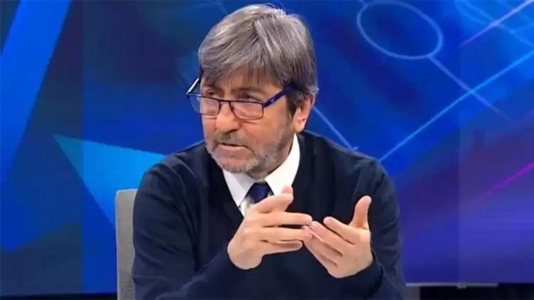 <p>"Fenerbahçe ve Galatasaray'ın ligde bu kadar fark açmasının sebebi ne biliyor musun? Yedek kulübelerinin farkı nedeniyle… Galatasaray bugün eksikler nedeniyle burada eksik kaldı. Ligde 5 değişiklik var. Galatasaray ve Fenerbahçe rakiplerinden çok daha bütçeli takımlara sahip. Yedek kulübelerinde de pahalılar."</p>
