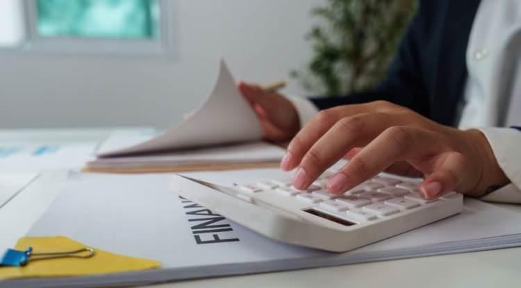 <p><strong>Nakit akışından borç yönetimine, risk analizinden raporlamaya kadar pek çok kritik kararı belirleyen finans yöneticileri, 2026'nın en dikkat çeken meslek gruplarından biri.</strong></p>
