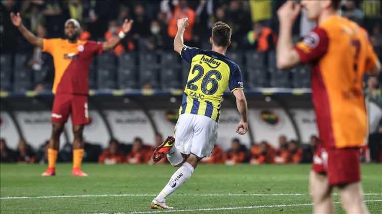 <p><strong>10.04.2022</strong></p>

<p>Fenerbahçe: 2 - Galatasaray: 0 (Süper Lig)</p>

<p> </p>
