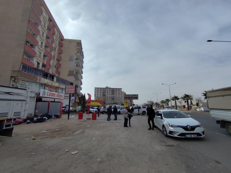 <p>Olayla ilgili İl Emniyet Müdürlüğü tarafından özel ekip kuruldu.</p>

<p> </p>

<p>Soruşturma kapsamında ilçedeki bütün Kent Güvenlik Yönetim Sistemi (KGYS) ve güvenlik kameraları incelemeye alındı.</p>
