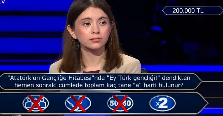 <p><strong>Yarışmacı, çift joker hakkına sahip olduğunu da göz önünde bulundurdu.</strong></p>
