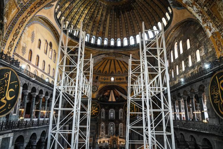 <p><span style="color:#B22222"><strong>"İskelelerin kurulması için içeriye birtakım cihazların da girmesi lazım"</strong></span></p>

<p> </p>

<p> </p>
