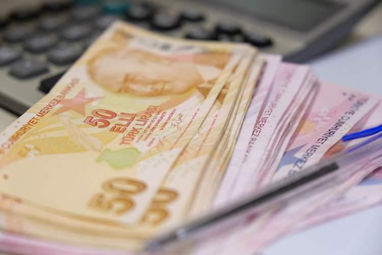 <p>Bakan Işıkhan’ın "optimal seviye" mesajı verdiği süreçte, enflasyon verileri ve refah payı denklemiyle masada farklı rakamlar bulunuyor. </p>
