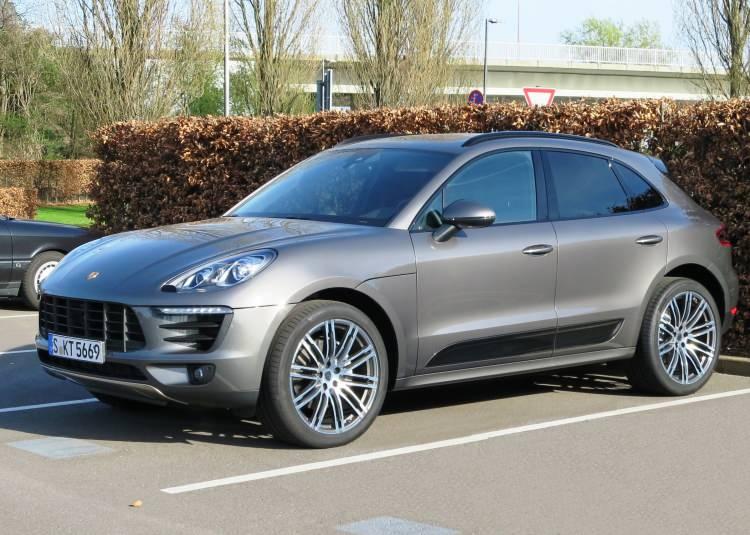 <p><span style="color:#B22222"><strong>2. Porsche Macan (%22,2 Erken Satış Oranı)</strong></span></p>
