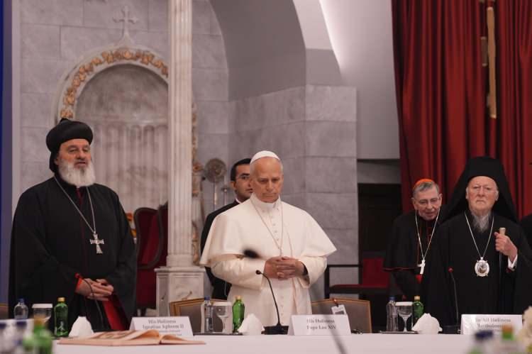 <p><span style="color:rgb(67, 67, 67)">Vatikan Devlet Başkanı Papa 14. Leo, Türkiye ziyareti kapsamında, İstanbul’daki Mor Efrem Süryani Ortodoks Kilisesi'nde yerel kiliselerin liderleri ve Hristiyan toplulukları ile toplantıya katıldı. </span></p>
