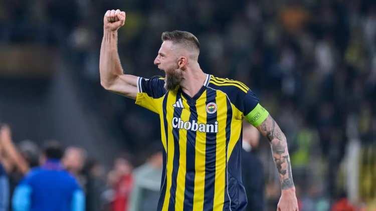 <p>* Milan Skriniar</p>
