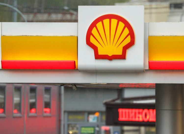 <p><span style="color:rgb(44, 80, 95)">-Shell &ndash; 375 milyar&nbsp;</span><span style="color:rgb(44, 80, 95)">dolar</span></p>
