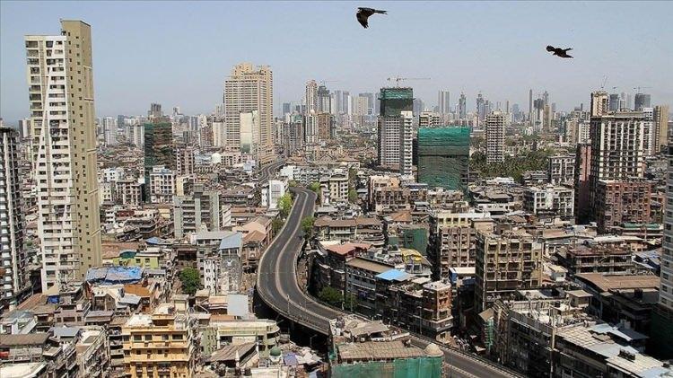 <p><span style="color:#B22222"><strong>12- MUMBAİ: (HİNDİSTAN)</strong></span></p>

<p> </p>

<p>2025 nüfusu 20 milyon 203 bin</p>
