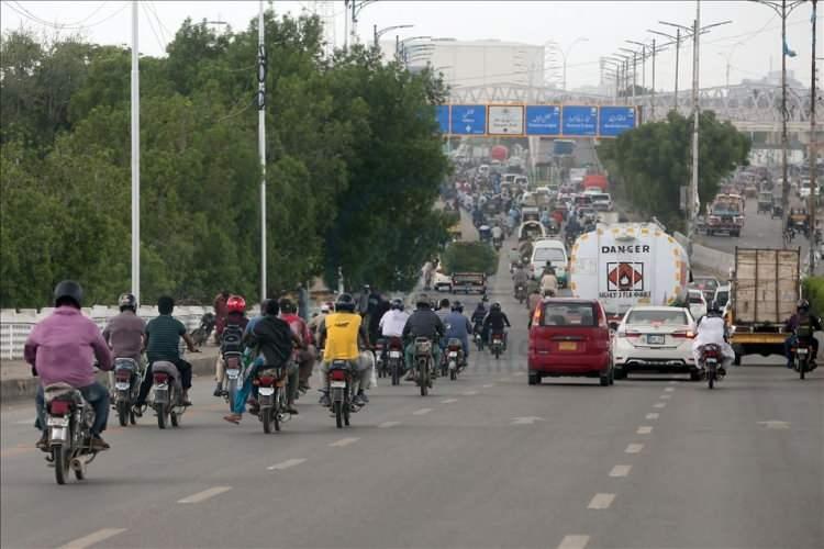 <p><span style="color:#B22222"><strong>11-KARAÇİ: ( PAKİSTAN) </strong></span></p>

<p> </p>

<p>2025 nüfusu 21 milyon 423 bin</p>
