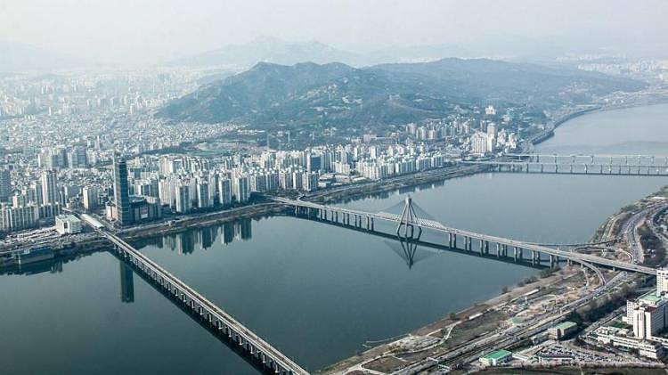 <p><span style="color:#B22222"><strong>10- SEUL: (GÜNEY KORE)</strong></span></p>

<p> </p>

<p>2025 nüfusu 22 milyon 490 bin</p>
