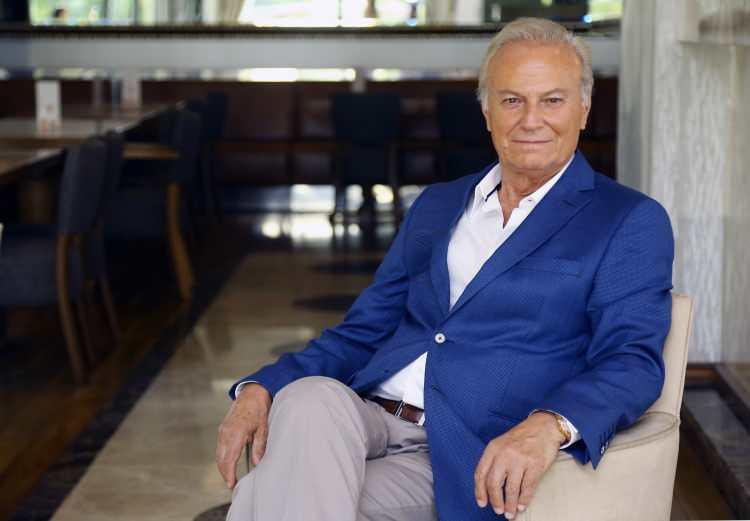 <p><strong>Türk sinemasının yaşayan efsanelerinden Ediz Hun, geçtiğimiz gün sunuculuğunu üstlendiği "Aslı Şafak’la İşin Aslı" programına konuk oldu. </strong></p>
