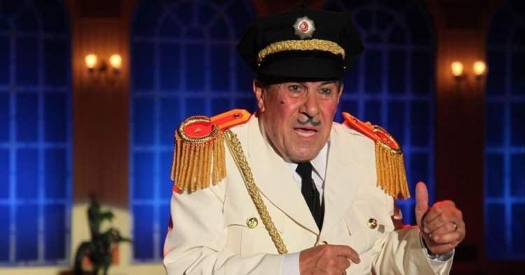 <p><span style="color:#B22222"><strong>HUZUREVİNDE SON HALİ ORTAYA ÇIKTI</strong></span></p>

<p>Şimdilerde 79 yaşında olan usta sanatçının huzurevinde çekilen görüntüleri kısa sürede sosyal medyada gündem oldu. </p>
