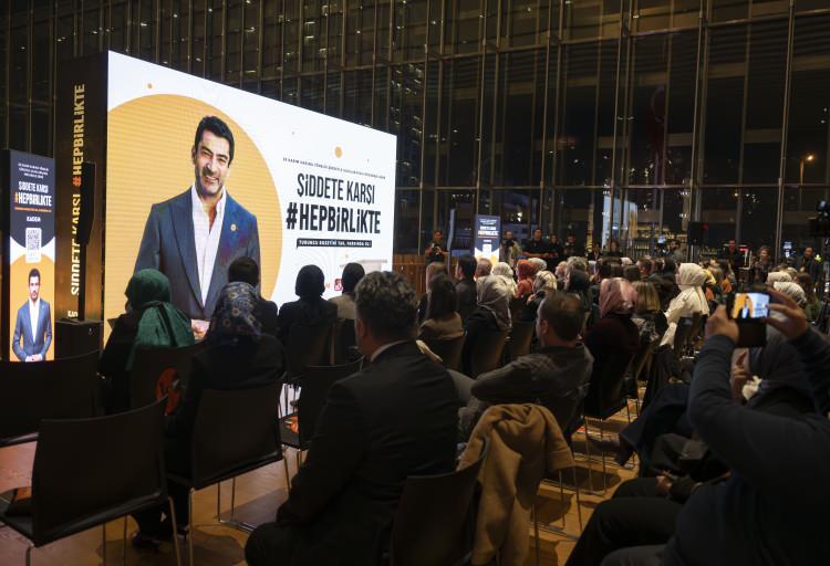 <p><span style="color:#B22222"><strong>"BU FARKINDALIĞA ANCAK 'HEP BİRLİKTE' DERSEK, HEP BİRLİKTE EL ELE VERİRSEK BAŞARABİLİRİZ"</strong></span></p>

<p>Toplantının ardından gazetecilere açıklama yapan KADEM Mütevelli Heyet Başkanı Bayraktar, bütün şiddet türlerinin can kaybıyla sonuçlanma riski taşıdığını belirterek, şunları söyledi:</p>

<p><em><strong>"Bu sene de kadın cinayetlerine odaklandık hem kamu spotumuzda, hem çalışmalarımızda. Bugün aramızda bazı mağdur kadınların yakınları, aileleri vardı. Bizimle beraberlerdi. Başak Cengiz'in annesi ve babası. Merhum Pınar Gültekin'in annesi ve babası bizimleydi. Onları dinledik. Tabii ki onların karşısında ne desek boş. Acıyı yaşayan bilir, ateş düştüğü yeri yakar. Fakat en azından başka evlere, başka ocaklara da ateş düşmesin diye KADEM olarak elimizden geleni yapıyoruz. 12 yıldır bu uğurda çalışıyoruz."</strong></em></p>

<p><em><strong>Kendilerine destek veren basın mensupları ile programa katılan misafirlere teşekkür eden Bayraktar, "Çünkü bu farkındalığı ancak 'Hep birlikte.' dersek, hep birlikte el ele verirsek başarabiliriz. Nitekim bu yılki kampanyamızın sloganı da 'Hep birlikte.' Kadına yönelik şiddetle mücadele tek bir kurumun başarabileceği bir iş değil. O yüzden hep birlikte el ele verirsek şiddeti en azından minimize edebiliriz, buna inanıyoruz. Bütün toplumu harekete geçmeye, şiddete göz yummamaya, farkındalığını artırmaya ve şiddete maruz kalan, tehdit altında olan kadınlara yardım etmeye çağırıyoruz."</strong></em> şeklinde konuştu.</p>
