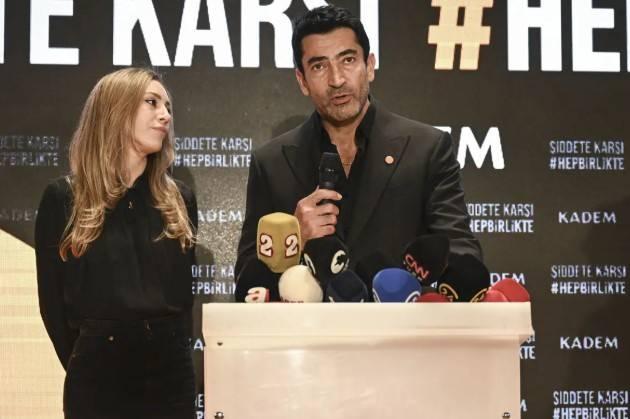 <p><span style="color:#B22222"><strong>KADEM 12 YILDIR ŞİDDETLE MÜCADELENİN ÖNCÜSÜ  </strong></span></p>

<p>Kurulduğu 8 Mart 2013 tarihinden bu yana faaliyetlerini sürdüren KADEM, 12 yıl boyunca, Türkiye’nin dört bir yanında şiddetle mücadele amacıyla eğitimler, bilinçlendirme faaliyetleri ve kampanyalar yürüttü. Bugüne kadar hayata geçirdiği kampanyalardan bazıları “Sen Varsan Şiddete Yer Yok”, “Şiddete Göz Yumma”, “Şiddete Hakkın Yok”, “Şiddetin Bahanesi Olmaz”, “Yasaya Tutun (6284 farkındalığı)”, “Şiddetsiz Toplum, Güvenli Gelecek”, “Şiddete Seyirci Kalma (medyada şiddetin dili)” olan KADEM, bu yöndeki ulusal ve uluslararası çalışmalarıyla şiddetin hiçbir türünün ‘küçük’ ya da ‘önemsiz’ olmadığını; her şiddet davranışının zincirin bir sonraki halkasını oluşturduğunu vurguluyor.</p>
