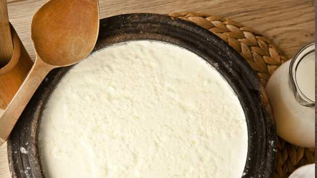 <p>Evde yoğurt yapmak isteyenler ise hangi sütle kaliteli, güzel süt yaparım sorusuna yanıt arıyor.</p>

<p> </p>
