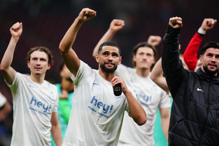 <p>RTL: Başardılar! Union, Şampiyonlar Ligi'nde Galatasaray'a karşı büyük bir zafer kazandı.<br />
<br />
Puanlar elde etmek isteyen Union, Şampiyonlar Ligi'nde Galatasaray ile karşılaşmak üzere Türkiye'ye gitti. Sağlam bir oyun sergileyen Union, herkesi şaşırtarak 1-0'lık galibiyet elde etti.</p>
