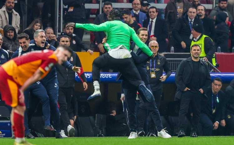 <p>De Morgen: Galatasaray'ı 0-1 yenen Union Saint-Gilloise, Promise David'in golüyle 50.000 Türk'ü susturdu.</p>
