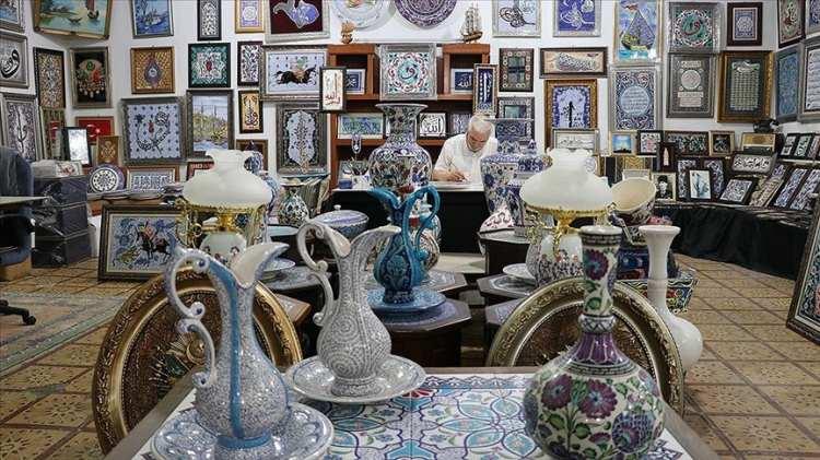 <p><span style="color:#B22222"><strong>Kütahya</strong> </span>– Çini</p>

<p> </p>
