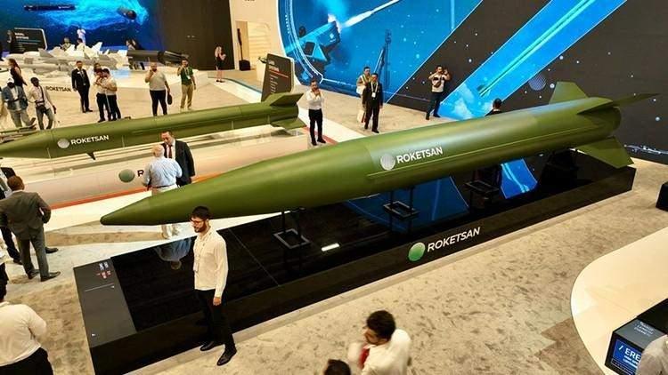 <p>ROKETSAN tarafından geliştirilen TAYFUN Blok 4 Balistik Füzesi, Türkiye’nin ilk hipersonik balistik füzesi olarak 2025 yılında kamuoyuna tanıtıldı.</p>
