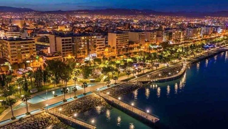 <p><strong><span style="color:#B22222">26)  GÜNEY KIBRIS RUM YÖNETİMİ</span>  |  35 MİLYAR DOLAR</strong></p>
