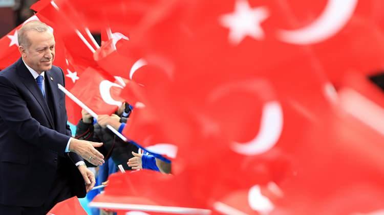 <p>ABD merkezli Siyonist gazete JNS'de (Jewish News Syndicate) yayınlanan bir analizde, Cumhurbaşkanı Recep Tayyip Erdoğan'ın bölgedeki niyetlerinin sorgulandığı ve barış söylemlerinin ardında farklı bir gündem olabileceği iddia edildi.</p>

<p> </p>
