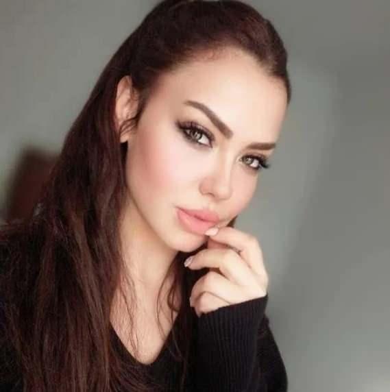 <p><span style="color:#FF0000"><strong>İSYAN ETTİ: DAHA FAZLA TOLERANS GÖSTERMEYECEĞİM!</strong></span></p>

<p><strong>Bir süredir rahatsız edildiğini söyleyerek isyan eden Lara, sosyal medya hesabından yaptığı paylaşımda şu ifadelere yer verdi:</strong></p>

<p><strong>"Uzun süredir takıntılı bir kişi tarafından rahatsız ediliyorum. Artık bu durum dayanılmaz bir hal aldı.</strong></p>
