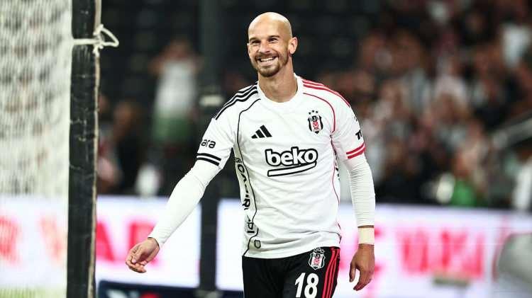 <p>4- Vaclav Cerny | 9 ma&ccedil; - 4 asist<br />
<br />
* Beşiktaş</p>
