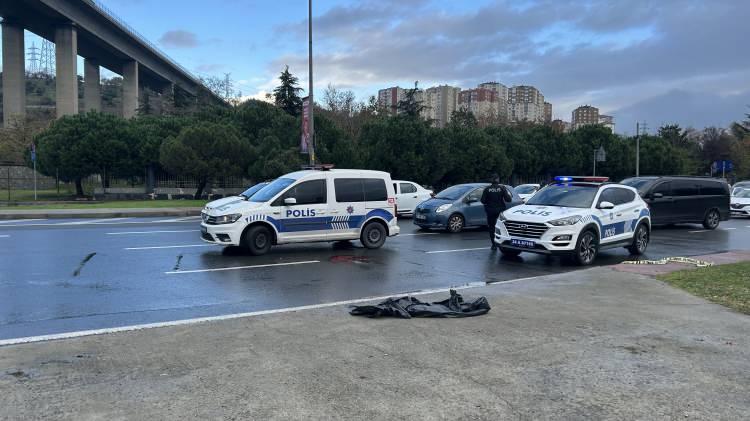 <p>Takside bulundukları sırada Nuran Şimşek&rsquo;in Enis S.&rsquo;ye cep telefonundan bir fotoğraf g&ouml;stermesi &uuml;zerine Enis S.&rsquo;nin sinir krizi ge&ccedil;irdiği ve yanında getirdiği silahı &ccedil;ıkarttığı, bunu g&ouml;ren taksicinin Nuran Şimşek&rsquo;i korumaya &ccedil;alıştığı &ouml;ğrenildi.</p>
