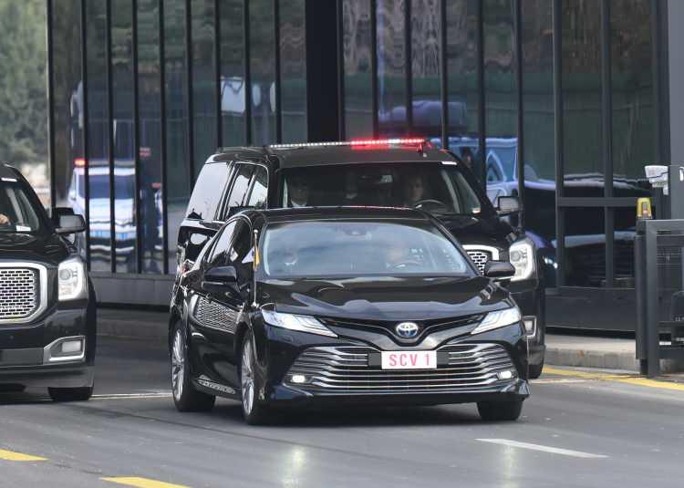 <p>Eski Papa Papa Francesco'nun, <strong>“Ben hayatta olmazsam halefim mutlaka İznik'e gitsin.” </strong>vasiyeti biliniyor. Papa Leo, göreve gelmesinin ardından ilk yurtdışı ziyaretini Türkiye'ye yaparak bu vasiyeti de yerine getirmiş oluyor</p>

<p> </p>
