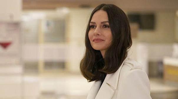 <p><strong>Müge Dağıstanlı'nın Yeniçağ'daki yazısındaki iddiaya göre; ünlü isme dijital platformdaki bir yapım için bölüm başına 1.5 milyon TL'lik teklif geldi.</strong></p>
