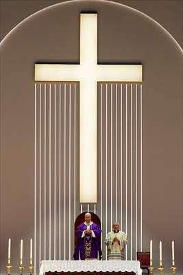 <p>Papa 14. Leo, Boğaz üzerinde uzanan üç köprünün, kendisine birlik köprüleri kurmak için ortak çabaların önemini hatırlattığını söyledi.</p>

<p> </p>
