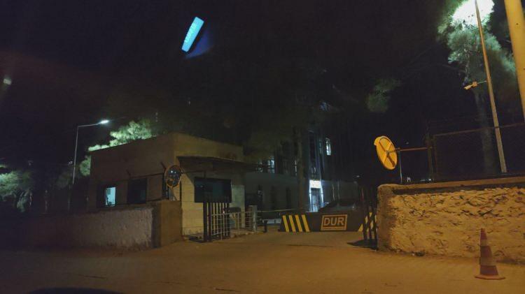 <p>İhbar üzerine adrese sağlık ve polis ekipleri sevk edildi.</p>
