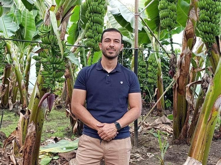 <p><strong>Dekar maliyeti 30-35 bin lira civarında olan bir üretimden bahsediyoruz. Sonuçta 5-8 ton arasında ürün alınıyor. Kilogram maliyeti 8 lira civarında"</strong></p>
