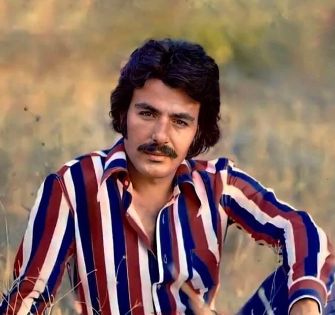 <p><strong>FERDİ TAYFUR</strong></p>

<p>Arabesk müziğinin efsane ismi Ferdi Tayfur, 2 Ocak 2025'te tedavi gördüğü hastanede 79 yaşında hayatını kaybetti.</p>
