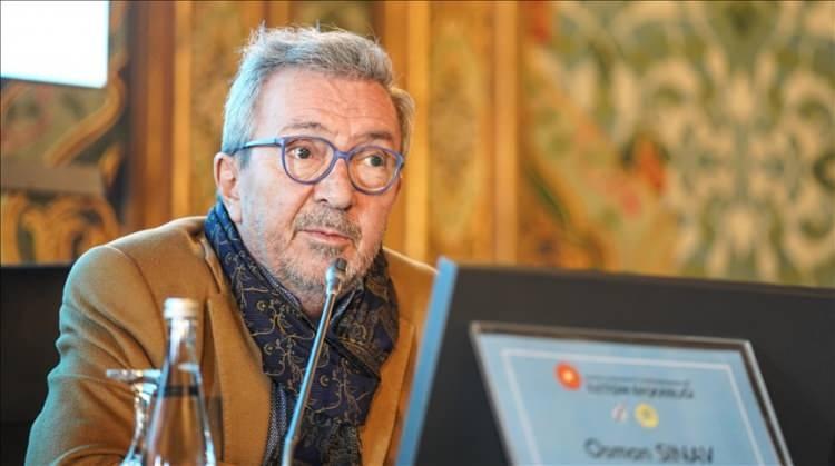 <p><strong>OSMAN SINAV</strong></p>

<p>Kurtlar Vadisi, Acı Hayat, Deli Yürek ve Ekmek Teknesi gibi yapımların yönetmeni Osman Sınav, 20 Mart 2025 tarihinde hayatını kaybetti. </p>

<p> </p>
