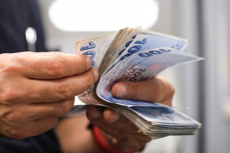 <p>Mevcut Maaş: <strong>18.500 TL</strong> → Zamlı Maaş: <strong>21.088,15 TL</strong></p>

<p><br />
Mevcut Maaş: <strong>19.000 TL</strong> → Zamlı Maaş: <strong>21.658,10 TL</strong></p>

<p><br />
Mevcut Maaş: <strong>19.500 TL</strong> → Zamlı Maaş: <strong>22.228,05 TL</strong></p>

<p><br />
Mevcut Maaş: <strong>20.000 TL</strong> → Zamlı Maaş: <strong>22.798,00 TL</strong></p>
