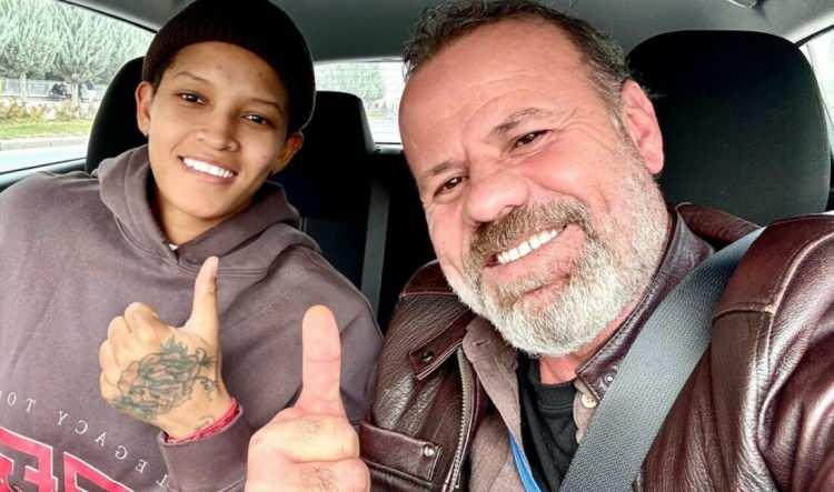 <p><strong>B1 sınıfı ehliyete</strong> yazılan Vargas, Trafik Eğitim Parkuru'nda gerçekleştirdiği uygulamalı sınavın ardından ehliyet almaya hak kazandı.</p>
