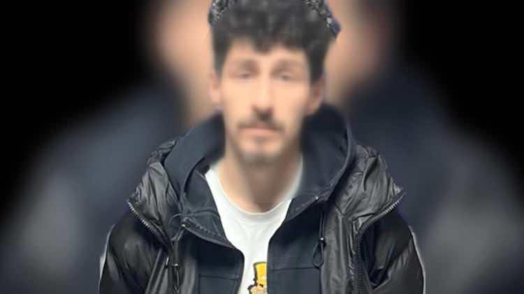 <p><span style="color:#A52A2A"><strong>HIRSIZIN KİMLİĞİ ŞOKE ETTİ </strong></span></p>

<p> </p>

<p>Sarıyer Asayiş Büro Amirliği ekipleri tarafından yapılan kamera incelemesinde ziynet eşyalarının, 5 Kasım Çarşamba günü Ferahevler Mahallesi’nde bulunan bir kuyumcuda <span style="color:#A52A2A"><strong><em>Ezgi Ö.'nün eşi Mert Ö. tarafından bozdurulduğu tespit edildi.  </em></strong></span></p>
