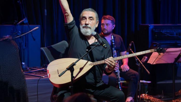 <p><span style="color:#FF0000"><strong>"EK TEDAVİ SÜRECİNE DOKTORLARIM KARAR VERECEK"</strong></span></p>

<p><strong>İlerleyen günlerde, uzmanlar tarafından sağlık kontrollerinin yeniden yapılacağını belirten ünlü şarkıcı, "Ek tedavi gerekip gerekmediğine doktorlarım karar verecek" diyerek sözlerini sürdürdü.</strong></p>
