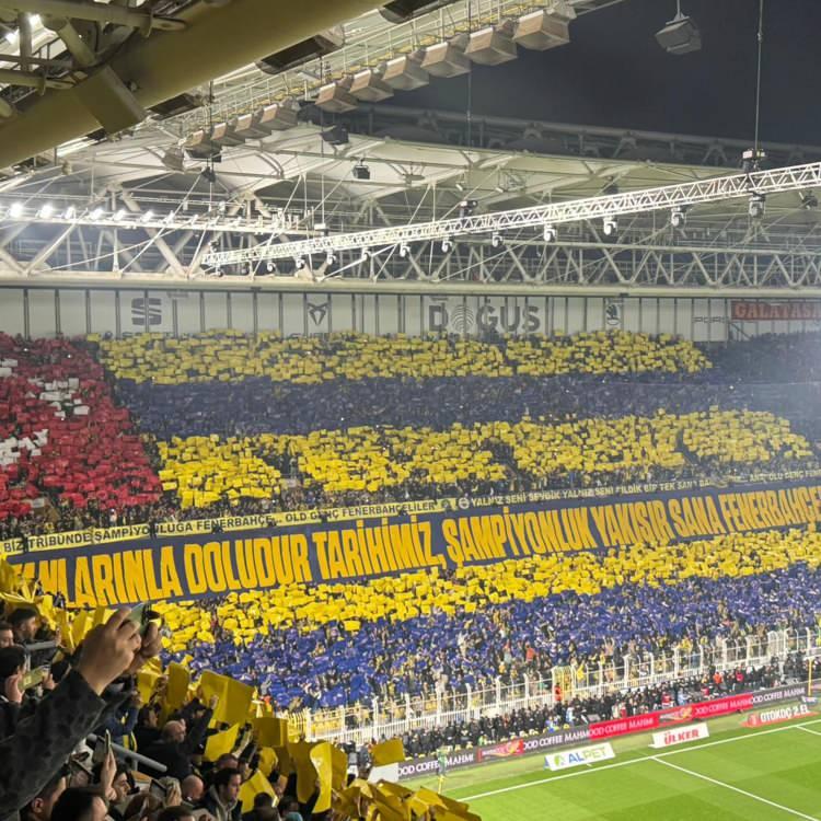 <p>Trendyol Süper Lig'in 14. haftasında Fenerbahçe, sahasında Galatasaray'ı konuk etti.</p>

<p> </p>
