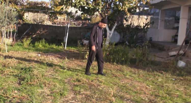 <p><strong><span style="color:rgb(178, 34, 34)">“1,5 YILDIR BU HIÇKIRIK NÖBETİ BENİ MAHVETTİ”</span></strong></p>

<p>Midem ağrıyor. 1,5 yıldır bu hıçkırık nöbeti beni mahvetti. Ben bu hıçkırıktan kurtulmak istiyorum. Bunun için çok hastaneye gittim ama bir sonuç alamadım. Hastanede bir sürü film çekildim. Bir sürü tahliller yaptım. Kan tahlili yaptım. Daha bir çözüm bulamadılar. </p>

<p> </p>
