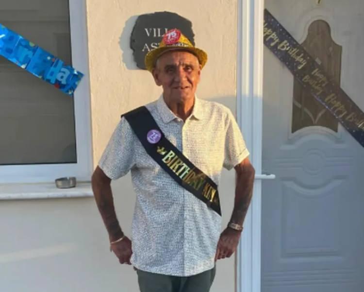 <p>İngiltere’den Güney Kırbrıs’a tatil için giden 76 yaşındaki Micael Graley’in bacağına kramp girdi. 10 dakika sonra ölen Graley’in, İngiltere’de yapılan otopside kalbinin yerinde olmadığı öğrenildi.</p>

<p>​</p>
