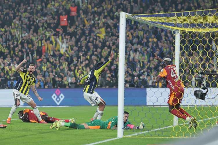 <p>İşte dev derbide öne çıkan ilginç kareler: </p>
