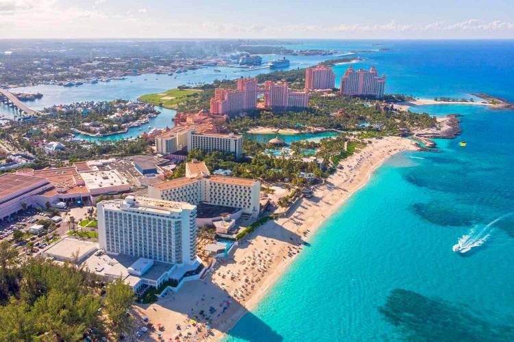 <p><span style="color:#B22222"><strong>16)  BAHAMALAR</strong></span></p>
