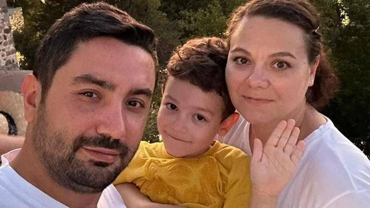 <p>Olay, 2023 Kasım'da meydana geldi. Elena ve Aydın S&ouml;nmez &ccedil;ifti, tek &ccedil;ocukları Deniz S&ouml;nmez'i, diş ağrısı şikayetiyle, Osmangazi il&ccedil;esi H&uuml;rriyet Mahallesi'ndeki &ouml;zel diş kliniğine g&ouml;t&uuml;rd&uuml;. Muayene sonrası dişlerinde &ccedil;&uuml;r&uuml;k olduğu tespit edilen Deniz i&ccedil;in 10 Kasım'a randevu verildi.&nbsp;</p>
