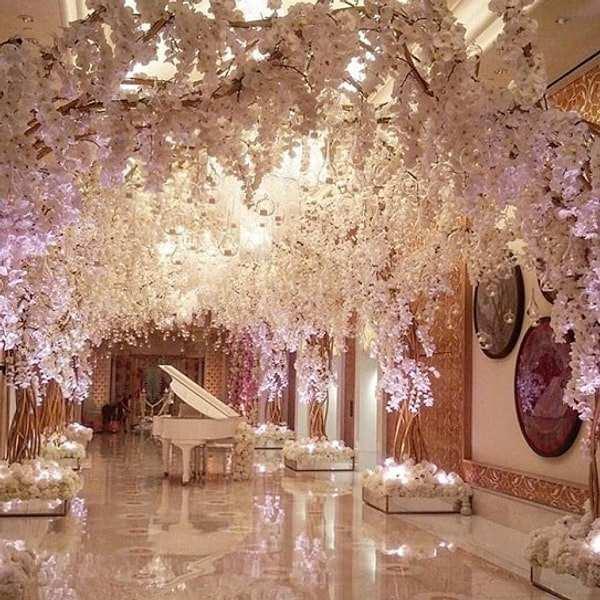 <p>Babil'in Asma Bahçeleri'nden ilham alan çok katlı bahçeleri bulunuyor. </p>
