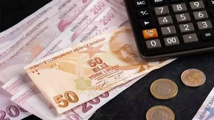 <p>Enflasyon temmuzda yüzde 2,06, ağustosta yüzde 2,06, eylülde yüzde 3,23, ekimde yüzde 2,55, kasımda yüzde 0,87 artış kaydetti. Böylece yılın ikinci yarısı için beş aylık enflasyon yüzde 11,20 oldu.</p>
