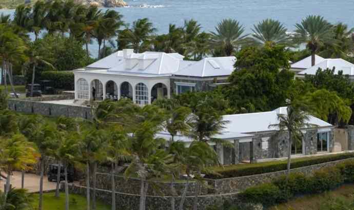 <p>Bunun ardından ABD Adalet Bakanı Pam Bondi, 19 Kasım'da, Jeffrey Epstein dosyalarının açıklanmasını öngören tasarının Kongreden geçtiğini belirterek, ilgili dosyaları 30 gün içinde açıklayacaklarını söylemişti.</p>
