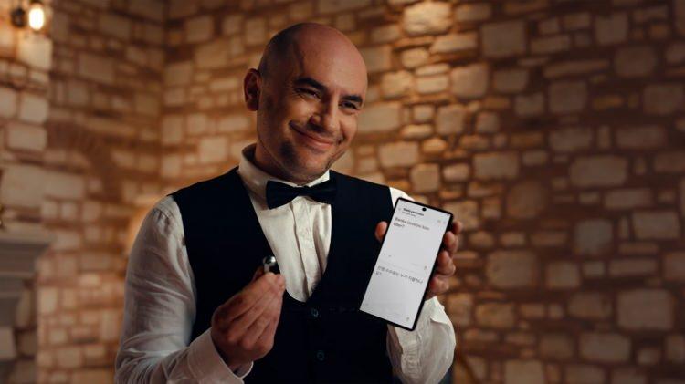 <p>Muhabirlerin sorularına samimiyetle cevap veren Altınok, <span style="color:#800080"><em><strong>"Yorulursam emekli olurum. Evimizi, arabamızı aldık. Yeter çok şükür"</strong></em></span> diyerek emekli olmak için <strong>yorgun hissetmesinin yeterli olduğunu</strong> vurguladı.</p>
