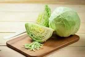 <p><span style="color:#B22222"><strong>18)  LAHANA</strong></span></p>
